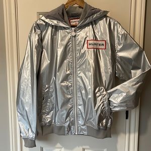 Hunter X Target Men’s Small Silver Windbreaker - New without tags